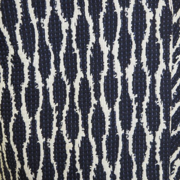 LOFT* Women's Half Side Zip Textured Navy Blue/White Tulip Skirt~ Size Small - Picture 8 of 8